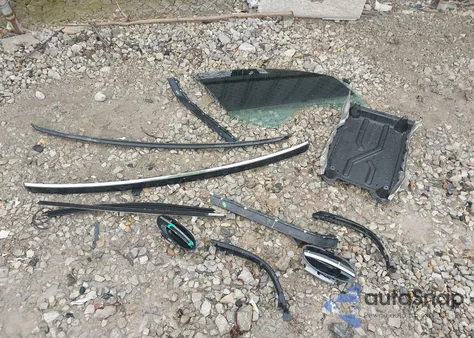 2007 BMW 750Li z USA, uszkodzony, nr VIN WBAHN83517DT71453